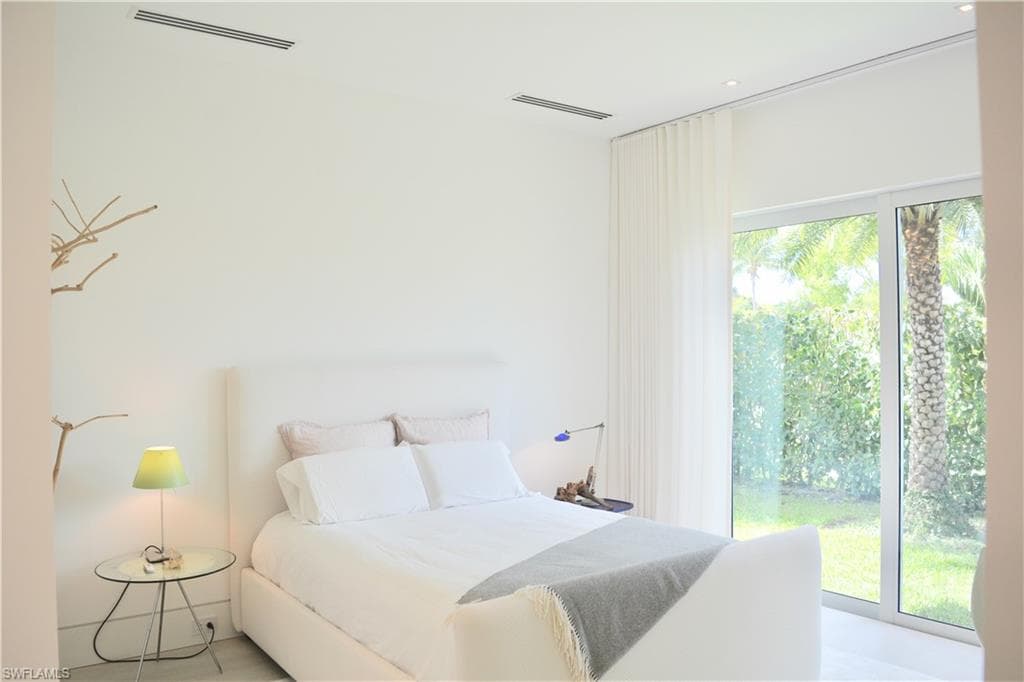 1218 14th AVE N, NAPLES FL 34102-20