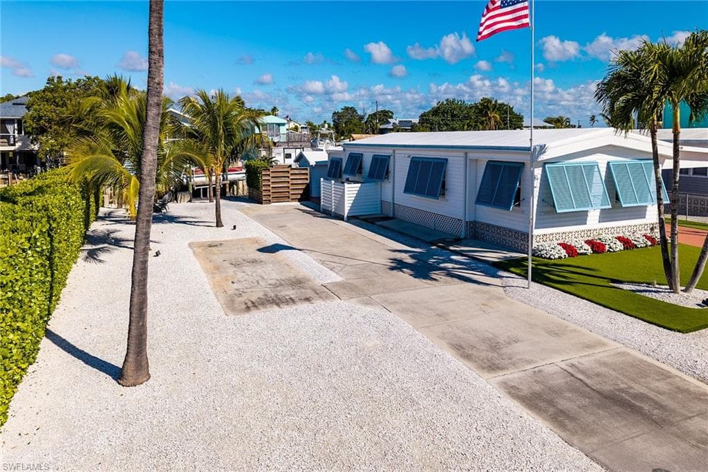 639 Palm AVE, OTHER FL 34140-1