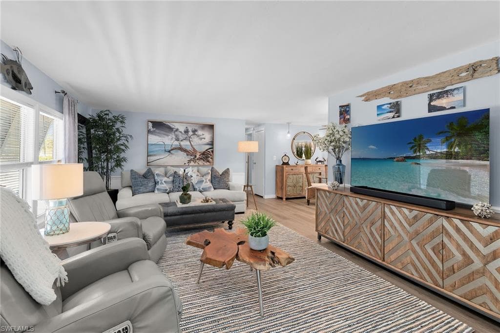 639 Palm AVE, OTHER FL 34140-11