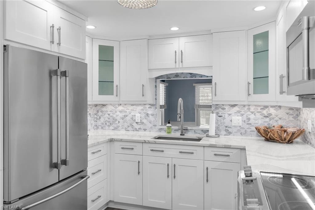 639 Palm AVE, OTHER FL 34140-9