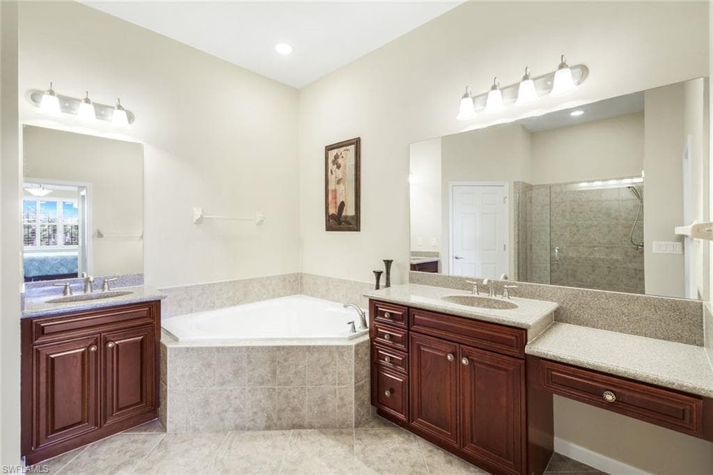 9513 Ironstone TER # 202, NAPLES FL 34120-19