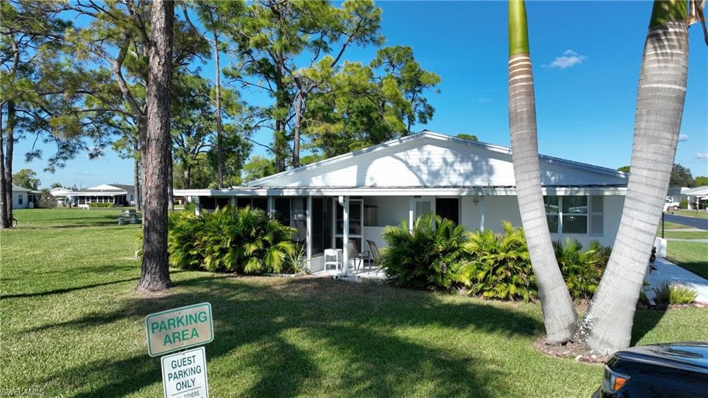 40 Heath Aster LN, LEHIGH ACRES FL 33936-21