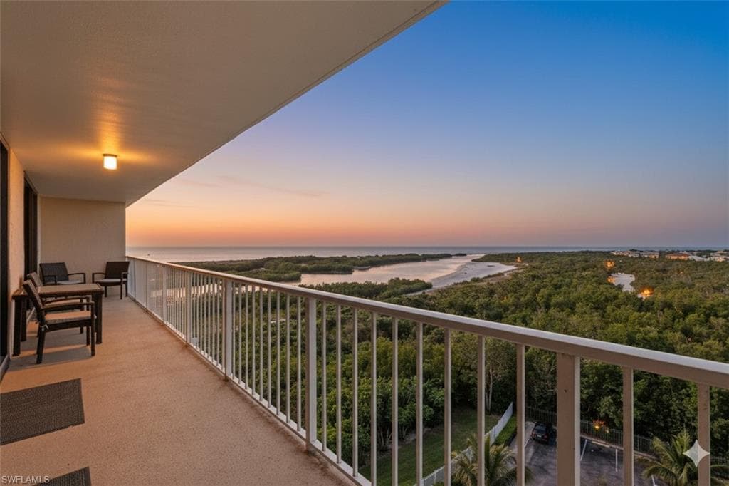 440 Seaview CT # 910, MARCO ISLAND FL 34145-1