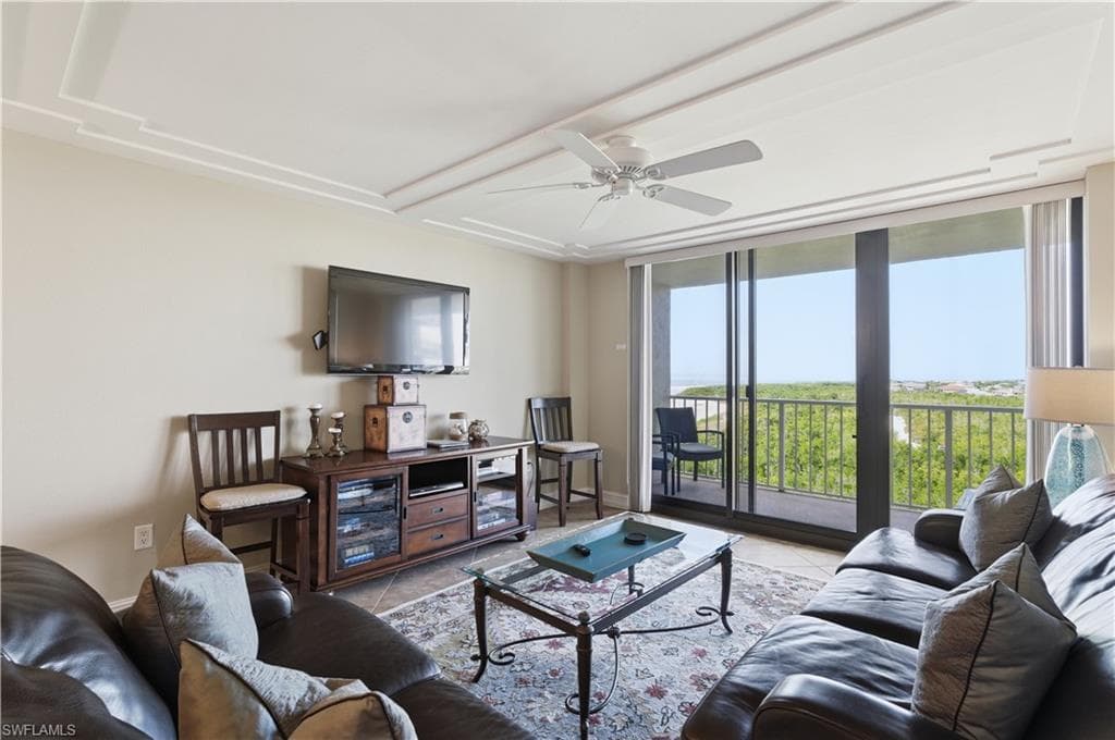 440 Seaview CT # 910, MARCO ISLAND FL 34145-16