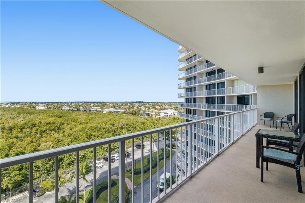 440 Seaview CT # 910, MARCO ISLAND FL 34145-6