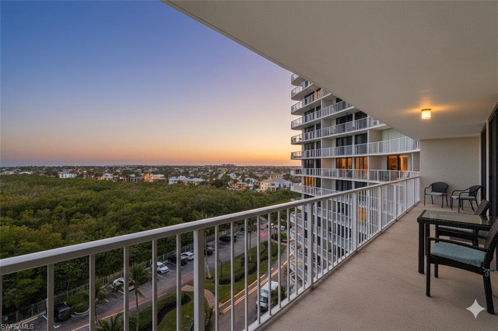 440 Seaview CT # 910, MARCO ISLAND FL 34145-4