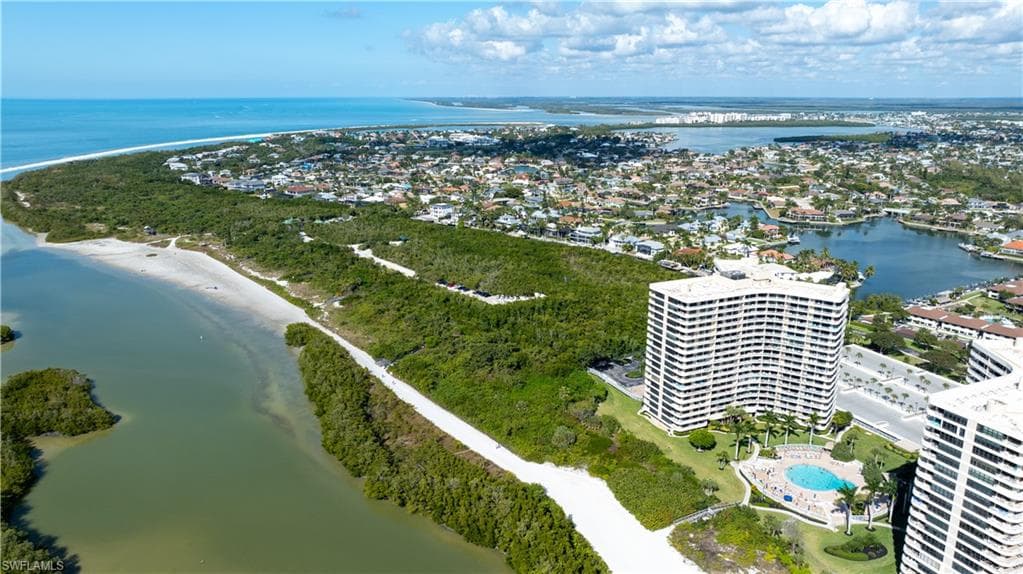 440 Seaview CT # 910, MARCO ISLAND FL 34145-30