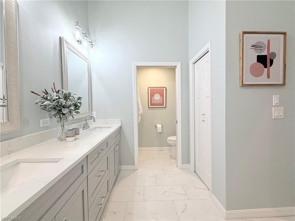 8375 Heritage Links CT # 1826, NAPLES FL 34112-8