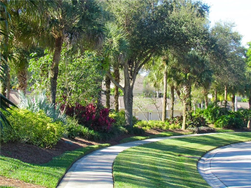 8375 Heritage Links CT # 1826, NAPLES FL 34112-24