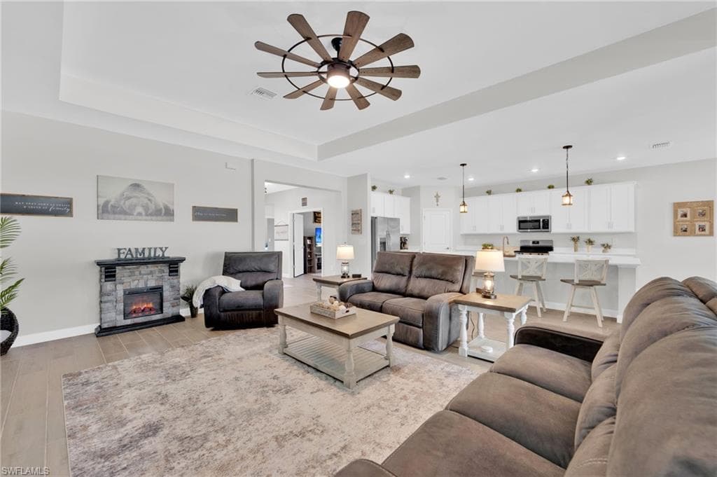 10642 Timber Creek DR, FORT MYERS FL 33913-5