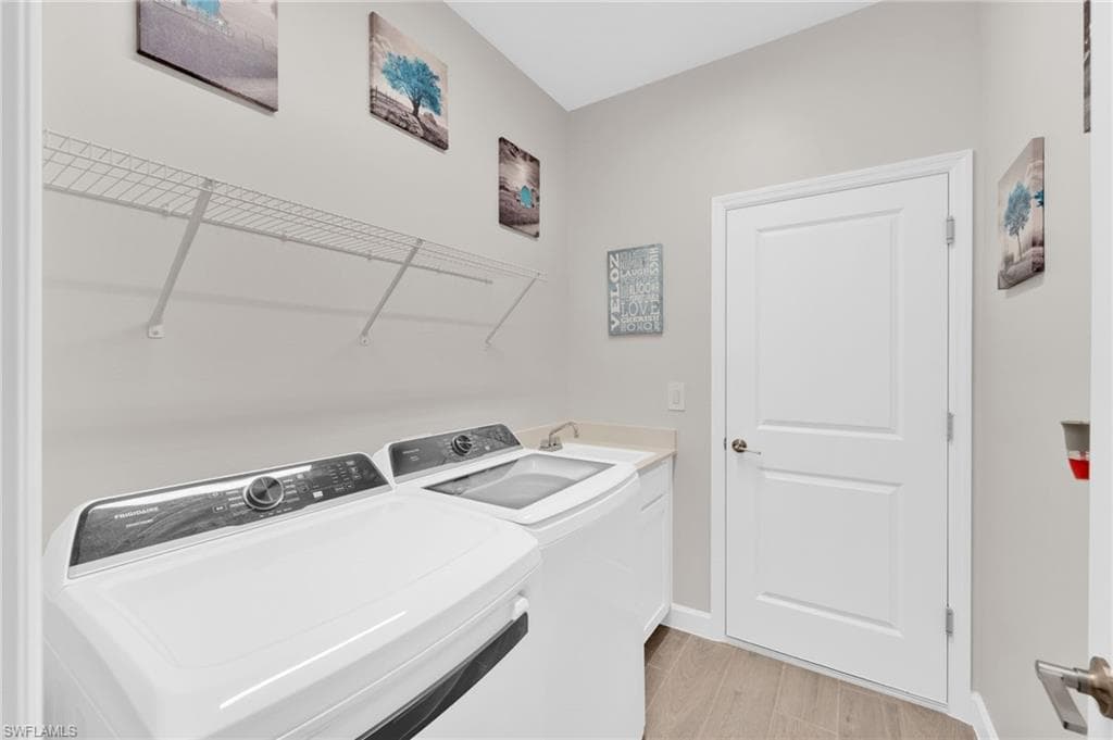 10642 Timber Creek DR, FORT MYERS FL 33913-35