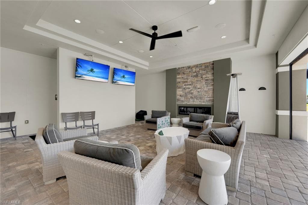 10642 Timber Creek DR, FORT MYERS FL 33913-48