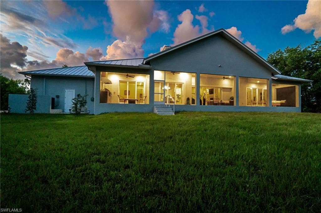 4381 Broadway AVE W, ESTERO FL 33928-2