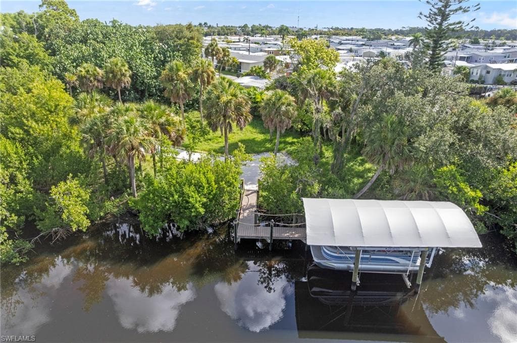 4381 Broadway AVE W, ESTERO FL 33928-43