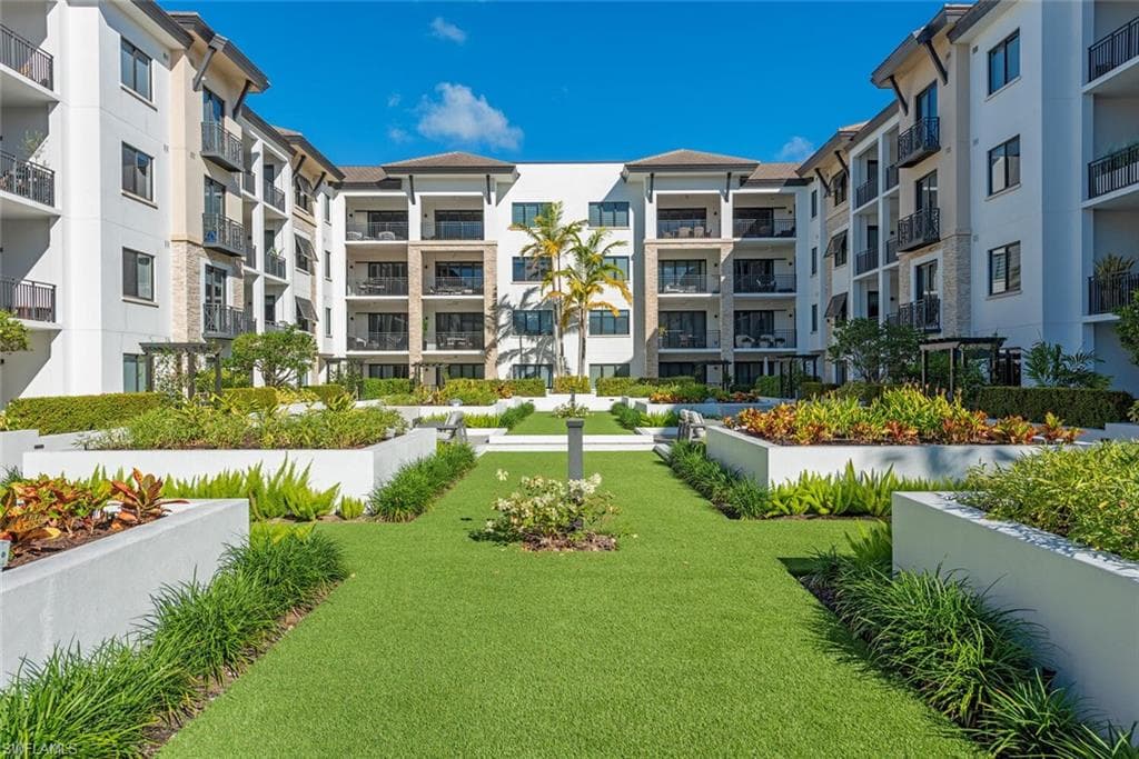 1135 3RD AVE S # 308, NAPLES FL 34102-15