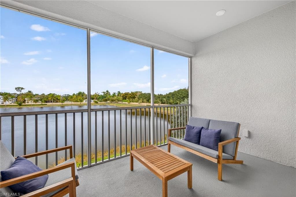 4578 Arboretum # 202, NAPLES FL 34112-23