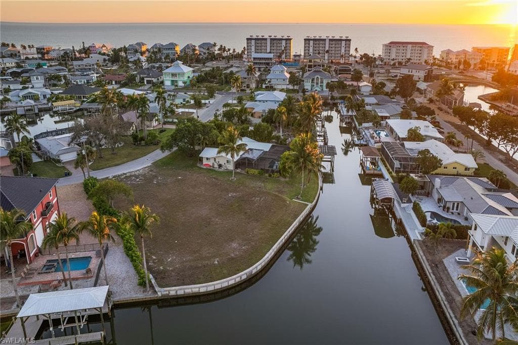 271 Randy LN, FORT MYERS BEACH FL 33931-25