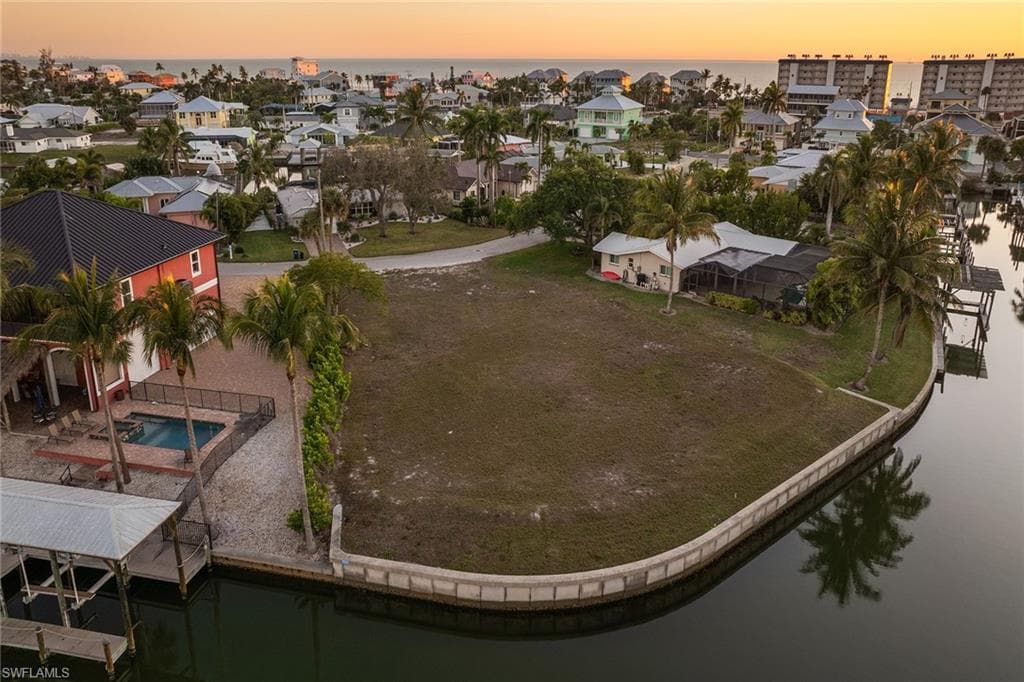 271 Randy LN, FORT MYERS BEACH FL 33931-31