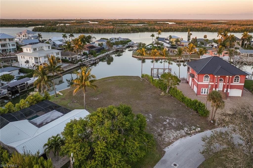 271 Randy LN, FORT MYERS BEACH FL 33931-23