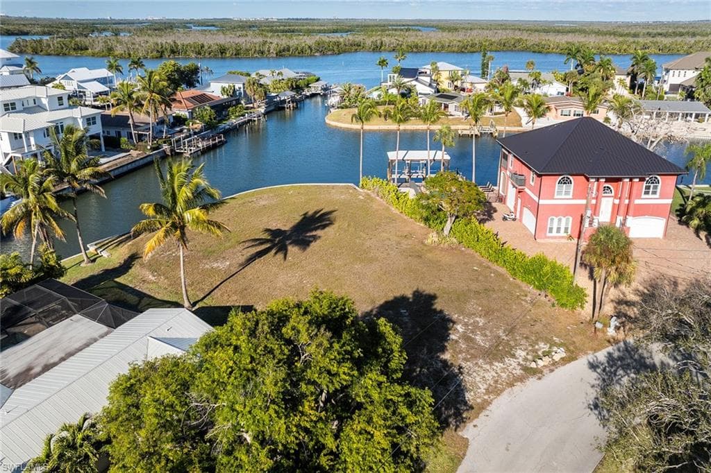 271 Randy LN, FORT MYERS BEACH FL 33931-10