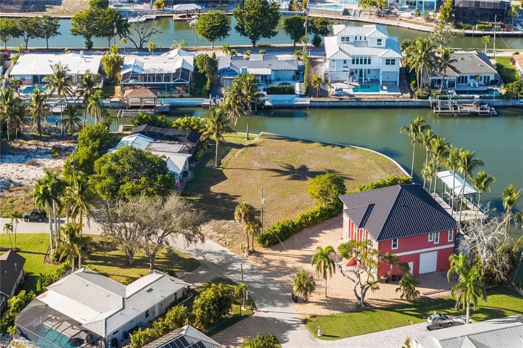 271 Randy LN, FORT MYERS BEACH FL 33931-20