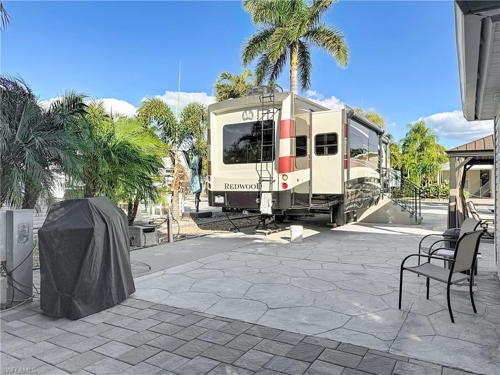 10449 Nightwood DR, FORT MYERS FL 33905-18