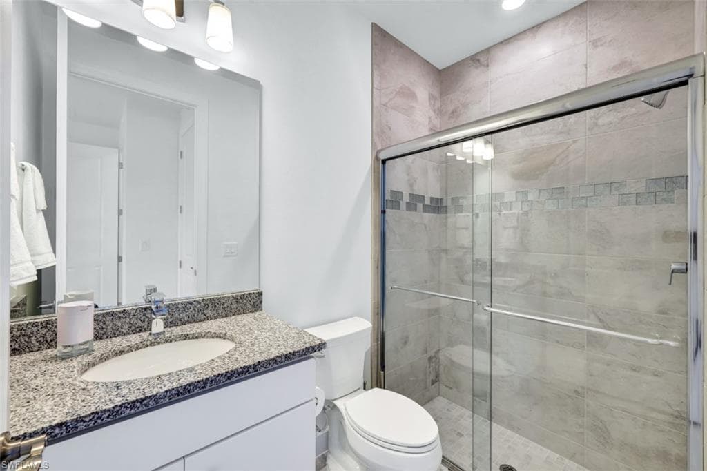 9238 Plover DR, NAPLES FL 34120-19