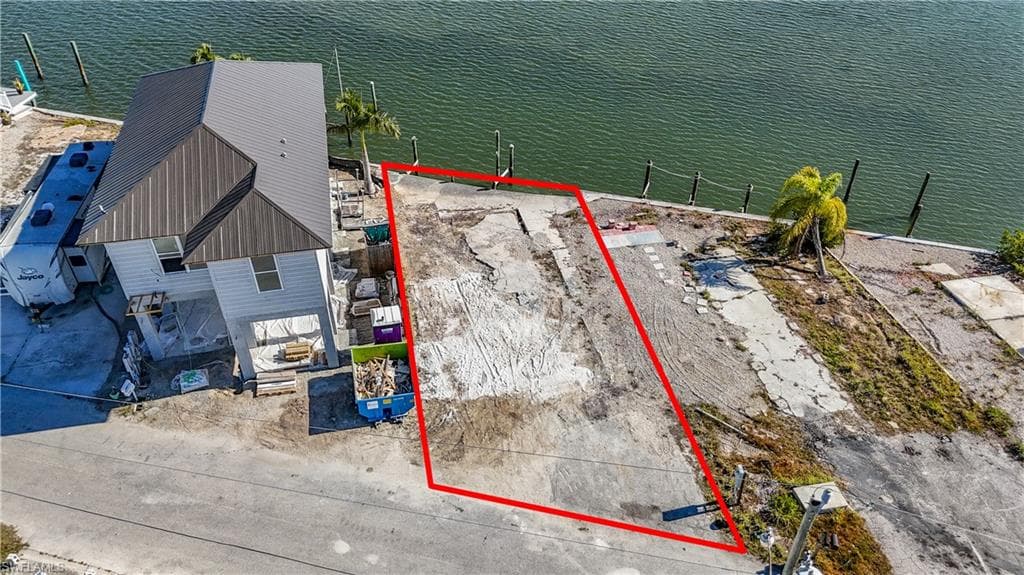 63 Emily LN, FORT MYERS BEACH FL 33931-4