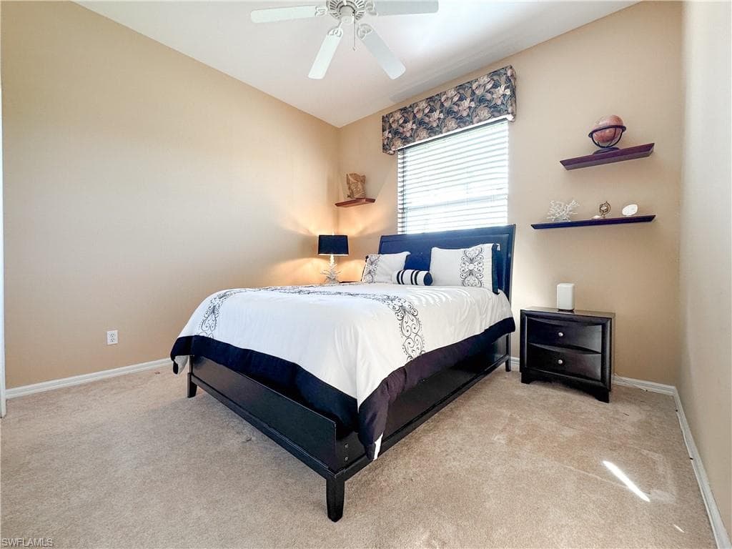 948 Chesapeake Bay CT, NAPLES FL 34120-22