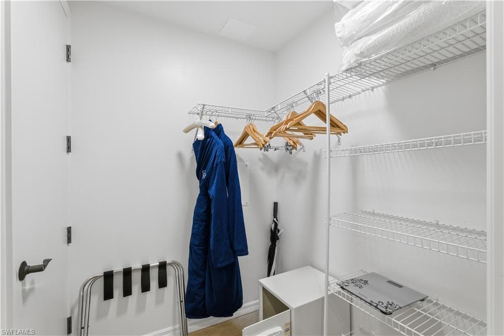 221 9th ST S # 207, NAPLES FL 34102-23