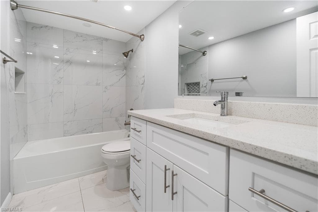 1490 Memoli LN # 2, FORT MYERS FL 33919-17