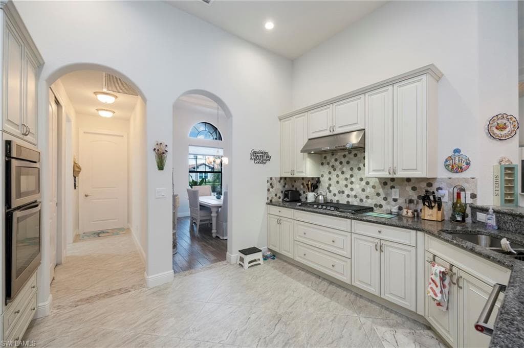 23016 Sanabria LOOP, BONITA SPRINGS FL 34135-12