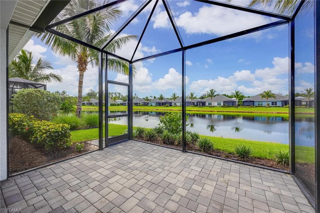 2303 Marquesa CIR, NAPLES FL 34112-25
