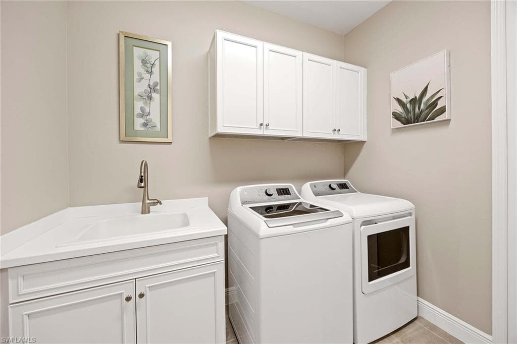 2303 Marquesa CIR, NAPLES FL 34112-23