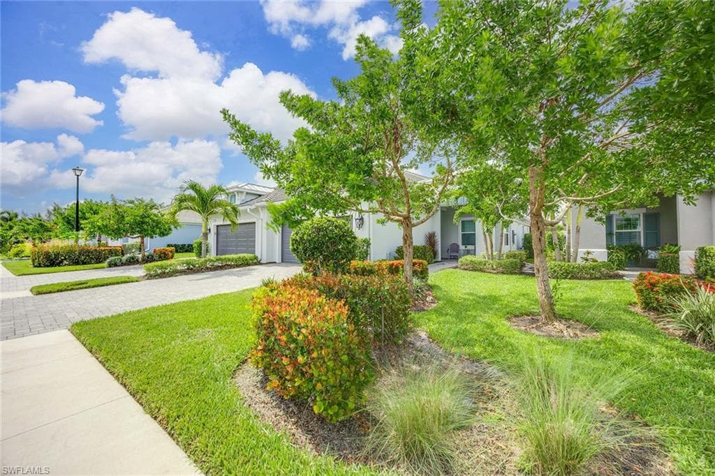 2303 Marquesa CIR, NAPLES FL 34112-29
