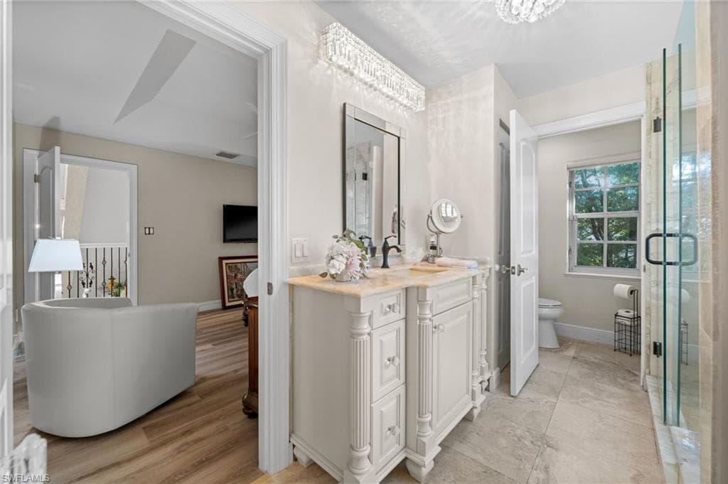 9250 The LN, NAPLES FL 34109-40