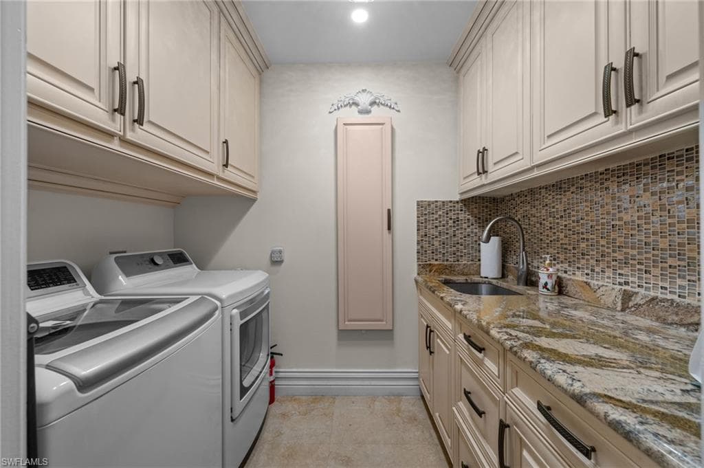 9250 The LN, NAPLES FL 34109-43