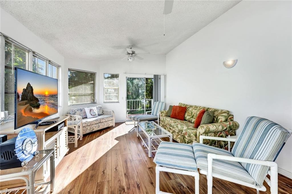 10827 Little Heron CIR, ESTERO FL 33928-5