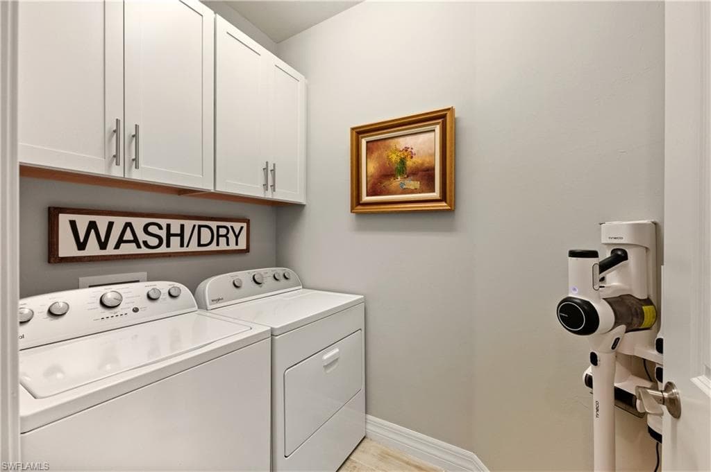 7253 Wilton DR, NAPLES FL 34109-35