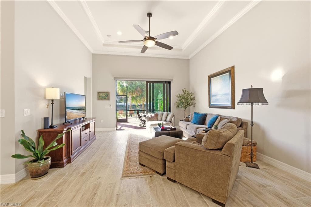 7253 Wilton DR, NAPLES FL 34109-9