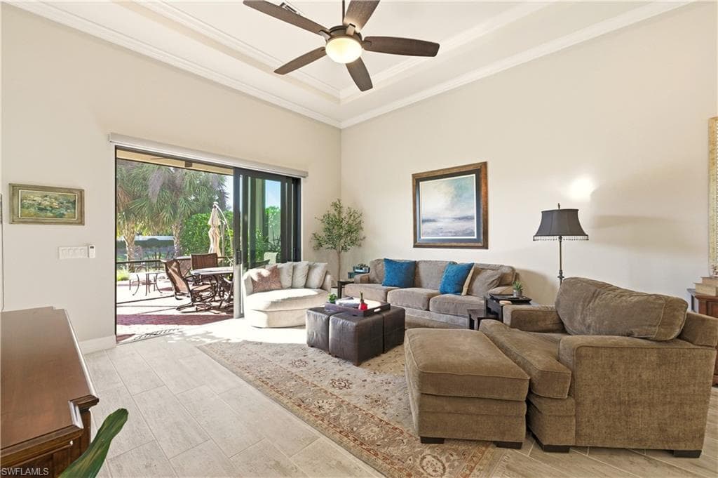 7253 Wilton DR, NAPLES FL 34109-10