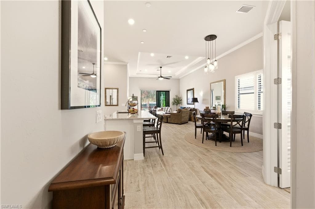 7253 Wilton DR, NAPLES FL 34109-7