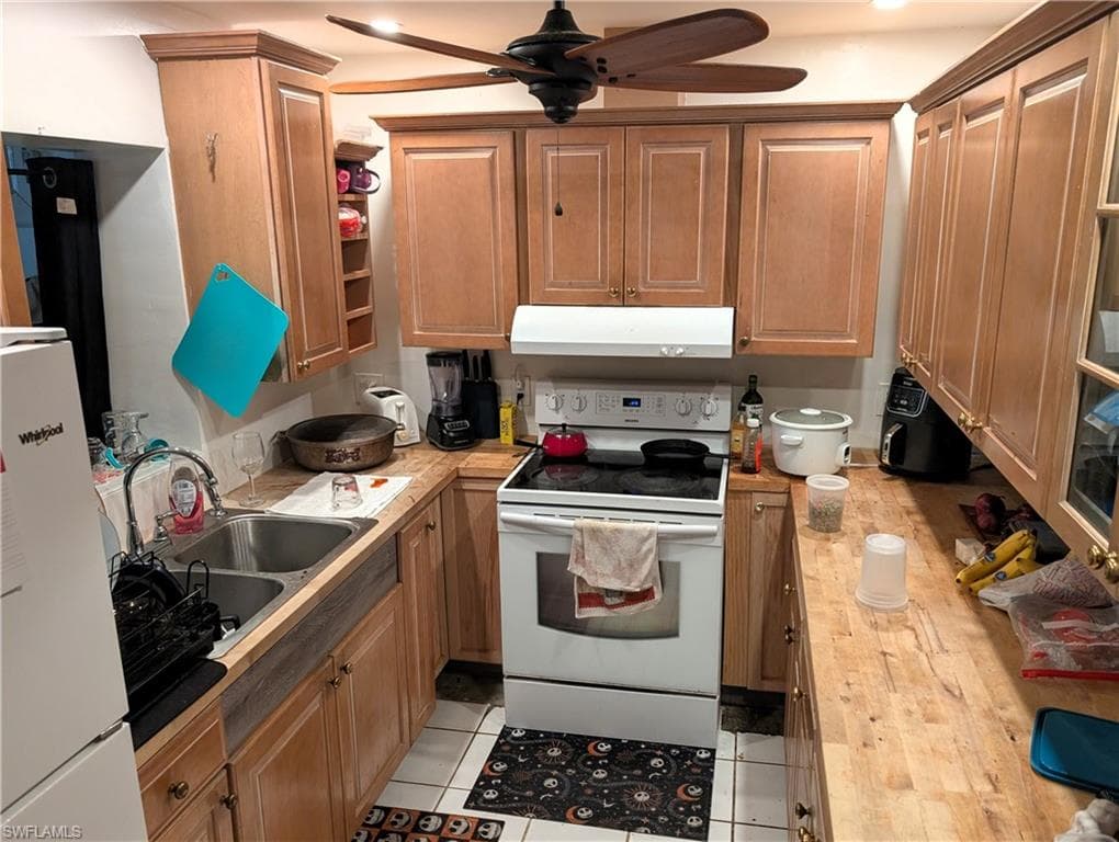 2416 Andrew DR, NAPLES FL 34112-2