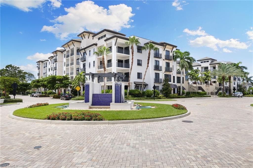 1030 3rd AVE S # 417, NAPLES FL 34102-6