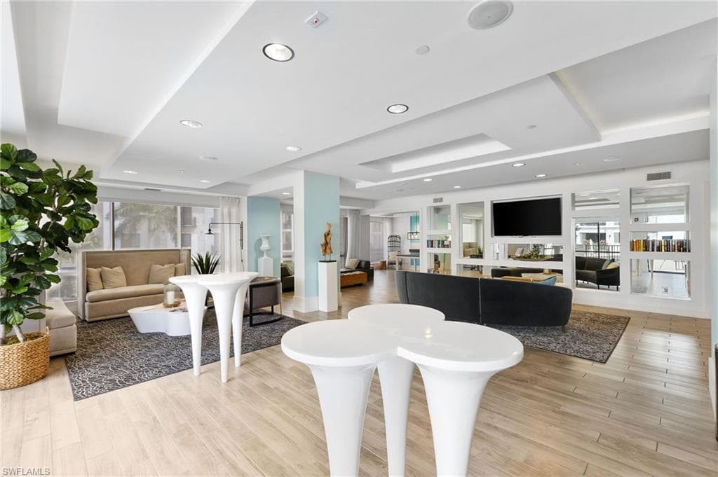 1030 3rd AVE S # 417, NAPLES FL 34102-40