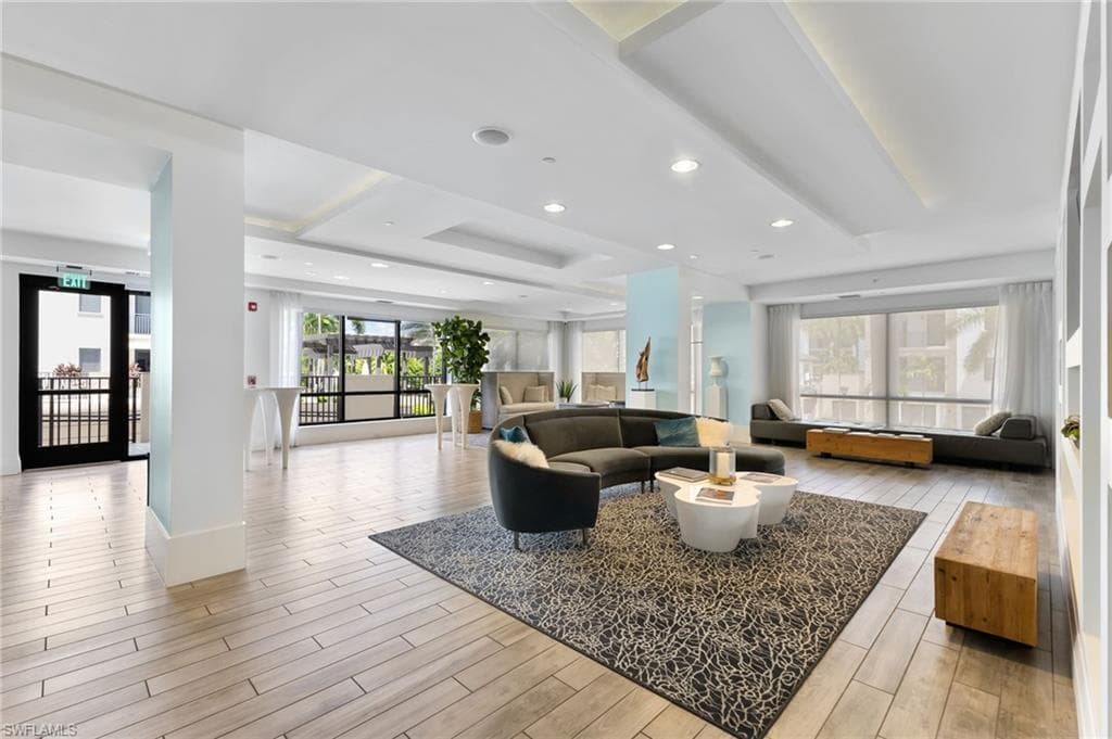 1030 3rd AVE S # 417, NAPLES FL 34102-38