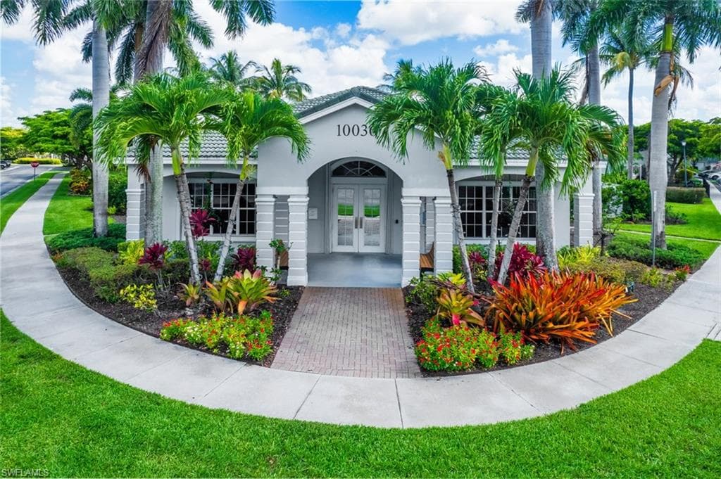 8001 Casa Palermo CIR, FORT MYERS FL 33966-26