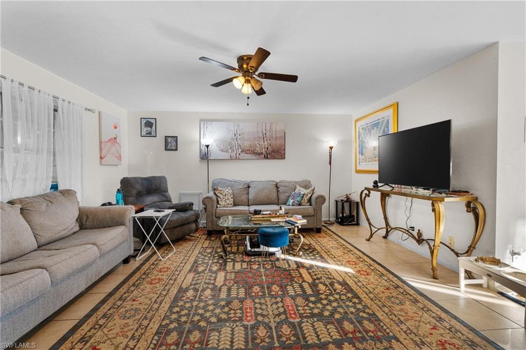 124 Durland AVE, LEHIGH ACRES FL 33936-6