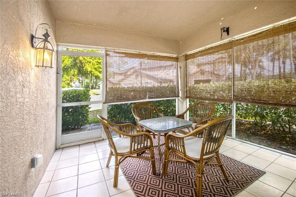 9589 Crescent Garden DR # 102, NAPLES FL 34109-6