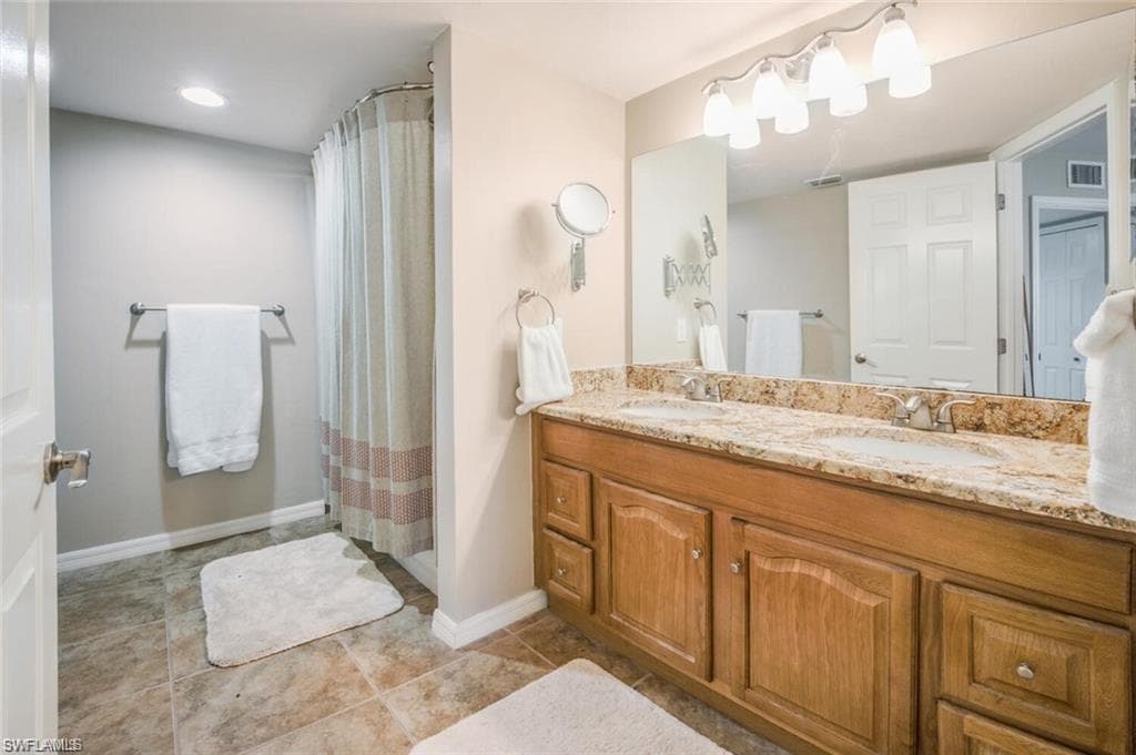9589 Crescent Garden DR # 102, NAPLES FL 34109-9